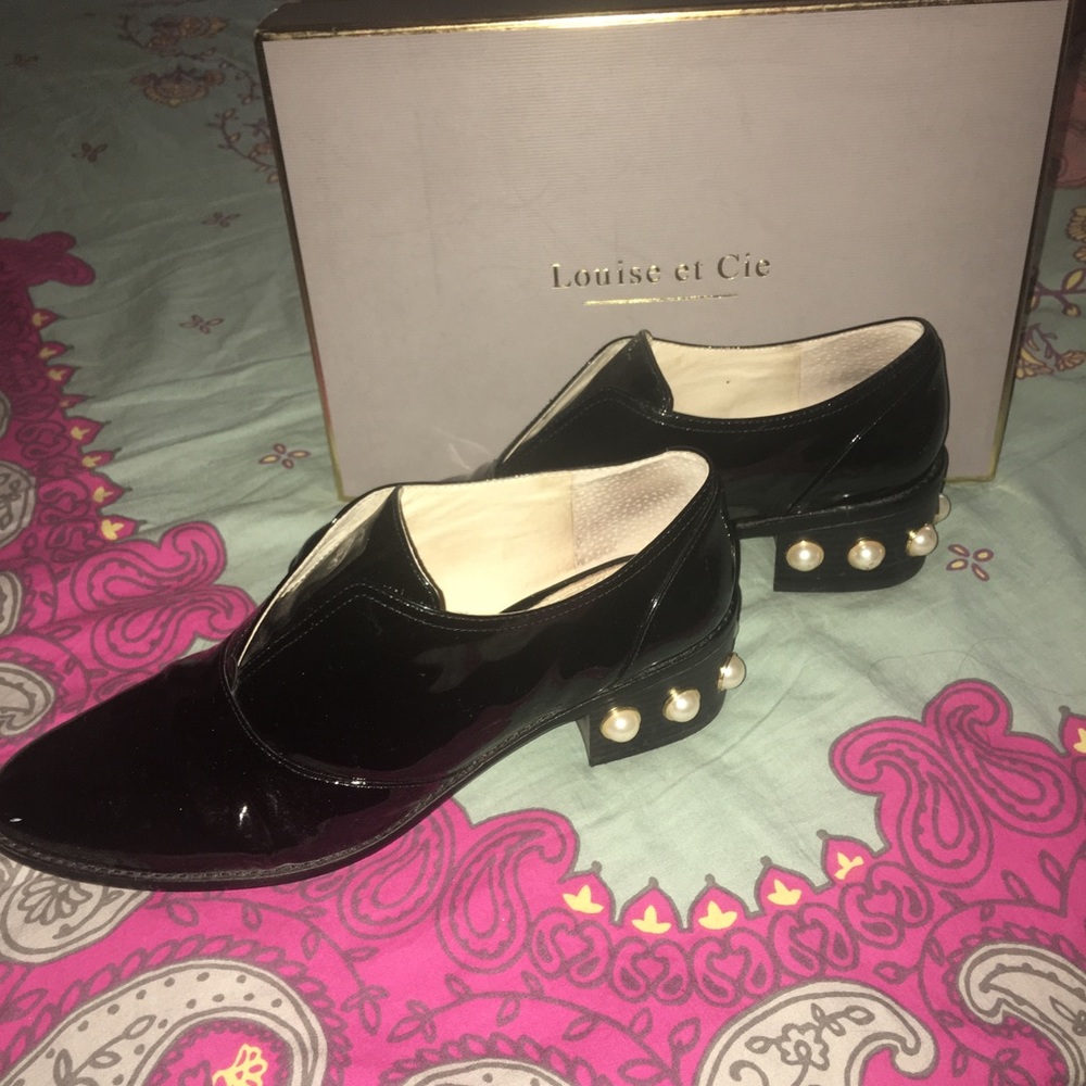 Louise et Cie with pearl studded heals.